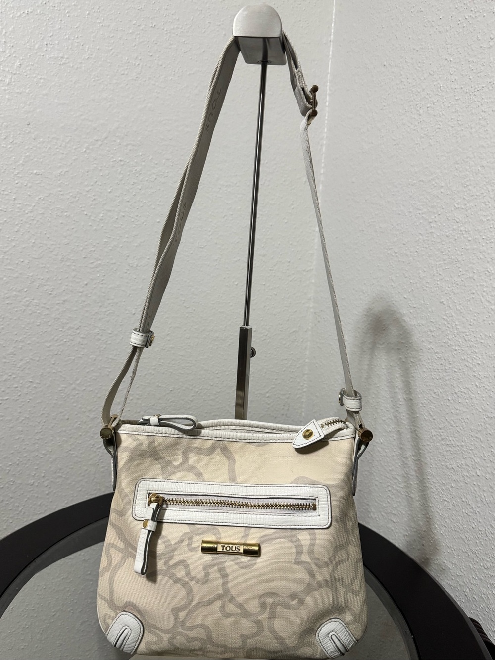 TOUS Cream and Taupe Pattern Shoulder Bag - Picture 11 of 16
